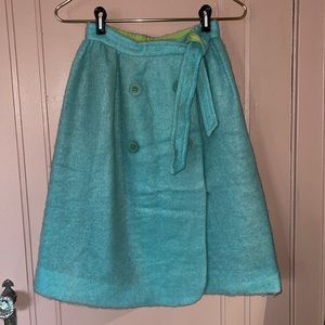 Adorable VINTAGE wool skirt